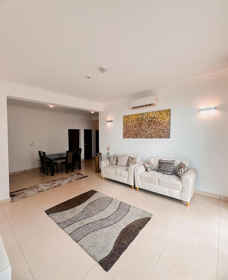 Elles Apartament *