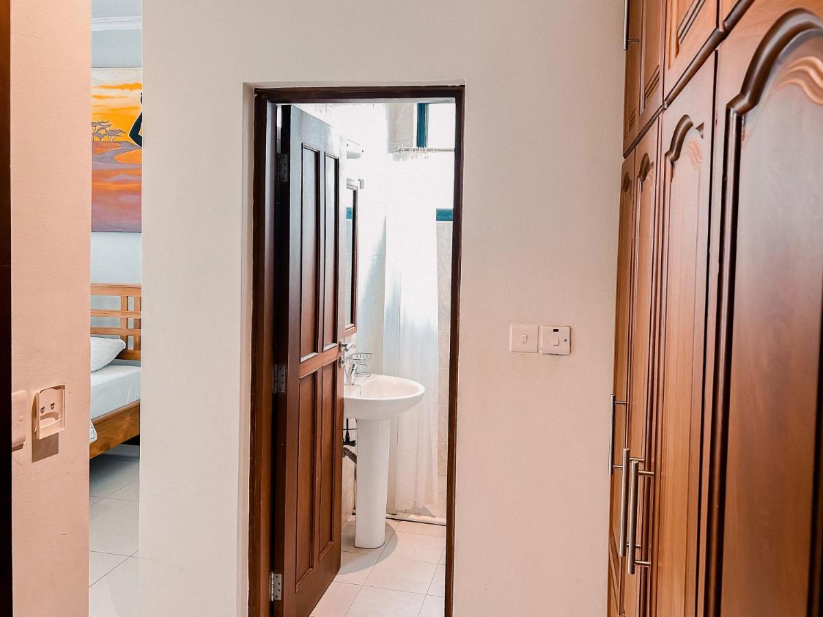 Apartament Elles *